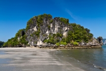 Nopparat Thara Beach во время отлива