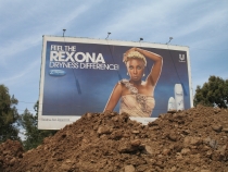 Мир рекламы в фотографиях из путешествий