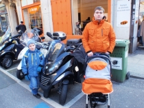 НГ-2011: 5 детей в одной машине или "...И пошли они до городу Парижу..."
