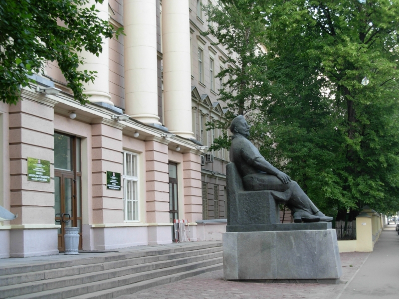 Москва, 1 день. Парк Усадьба Трубецких, Выставка(о смерти НиколаяII), Сквер Девичьего Поля