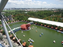 Более 2000 км с юга на север по Вьетнаму.