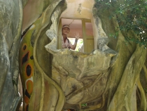 Более 2000 км с юга на север по Вьетнаму.