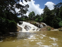 Более 2000 км с юга на север по Вьетнаму.