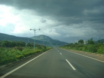 Более 2000 км с юга на север по Вьетнаму.