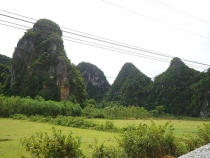 Более 2000 км с юга на север по Вьетнаму.