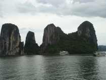 Более 2000 км с юга на север по Вьетнаму.