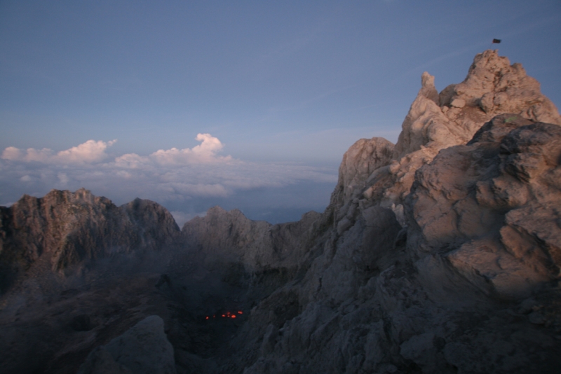 Кракатау или Мерапи? Что стоит посетить?