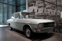 AUDI - Audi 72 Limousine