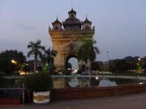 Триумфальная арка во Вьентьяне