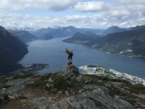 Норвежский спорт.(видео-отчет о горных походах 2012)