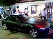 Жадность,океан,еда,массаж,джунгли.