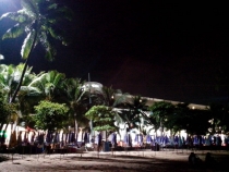 Жадность,океан,еда,массаж,джунгли.