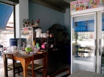 Жадность,океан,еда,массаж,джунгли.