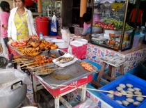 Жадность,океан,еда,массаж,джунгли.