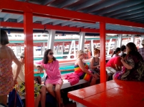 Жадность,океан,еда,массаж,джунгли.