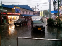 Жадность,океан,еда,массаж,джунгли.