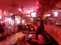 Жадность,океан,еда,массаж,джунгли.