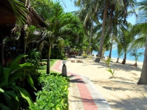 Бунгало на малолюдном пляже - где найти?