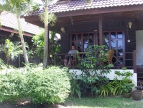 Бунгало на малолюдном пляже - где найти?