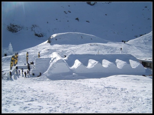 Вы превышаете допустимую скорость. Или 7800 на колесах + 78 эвакуатором.