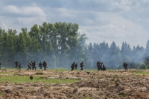 Поле боя. Военный фестиваль в Дубосеково. Фото.