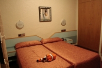 Семейные испанские каникулы с пересадками в Праге