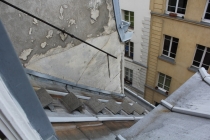 Париж, мокрые курицы и бутылка куантро.