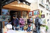 Париж, мокрые курицы и бутылка куантро.