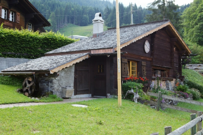 Долина Lauterbrunnen, регион Jungfrau – красоты летом, информация для любителей погулять