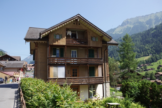 Долина Lauterbrunnen, регион Jungfrau – красоты летом, информация для любителей погулять Долина Lauterbrunnen, регион Jungfrau – красоты летом, информация для любителей погулять