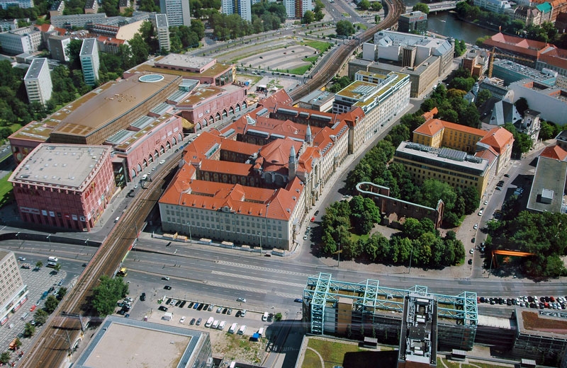 16. Berlin. 08. Das Rote Rathaus