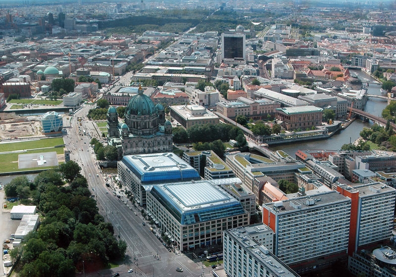 16. Berlin. 28. Der Blick von der Kuppel des Reichstagsgebäude