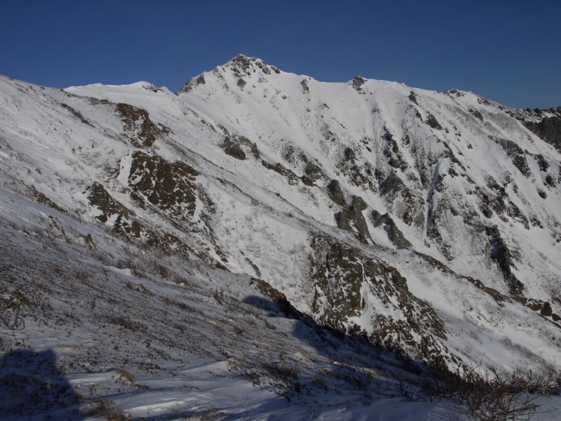 САХАЛИН-2013: Снежное соло на хребет Жданко