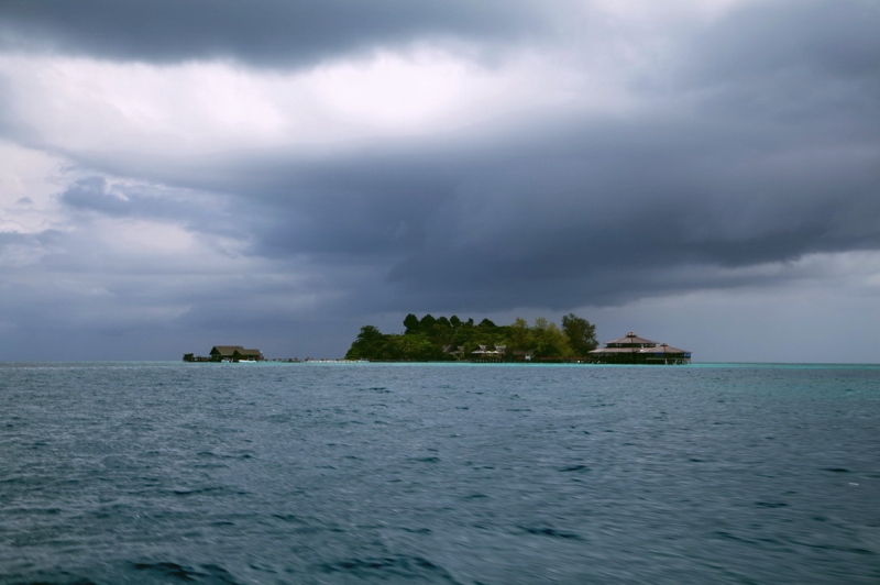 Малазийский  мальДивный островок Lankayan.