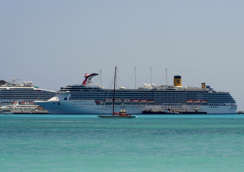 Costa Mediterranea: трансатлантический круиз из Гваделупы в Савону, весна 2014