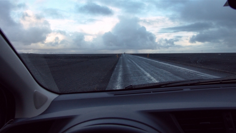 Исландия в апреле.