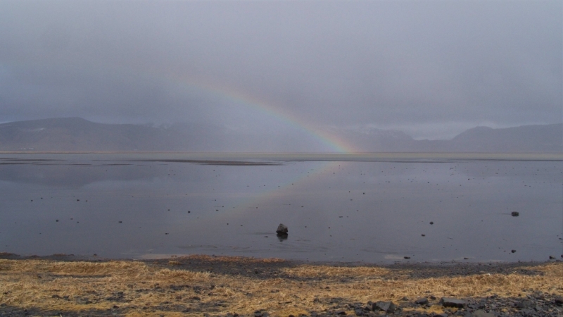 Исландия в апреле.