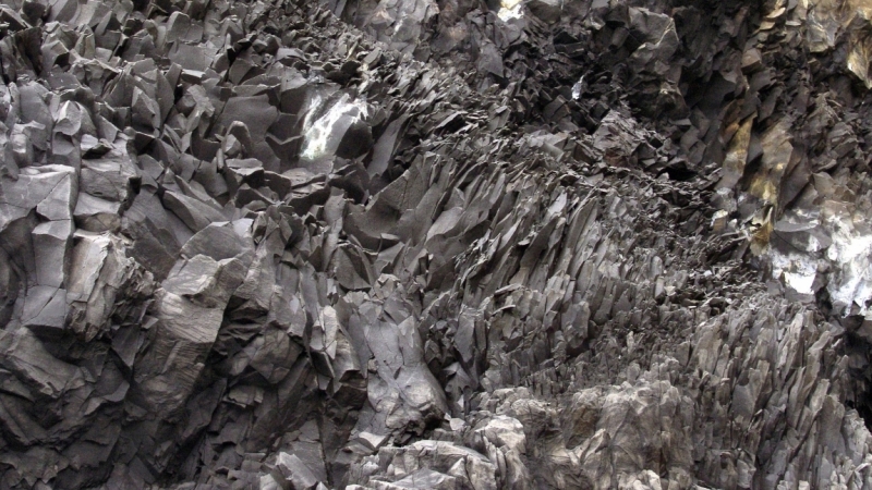 Исландия в апреле.