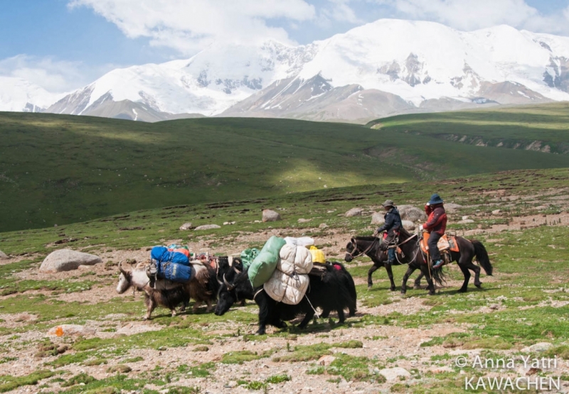 Кора вокруг горы Амнье Мачен в Тибете
