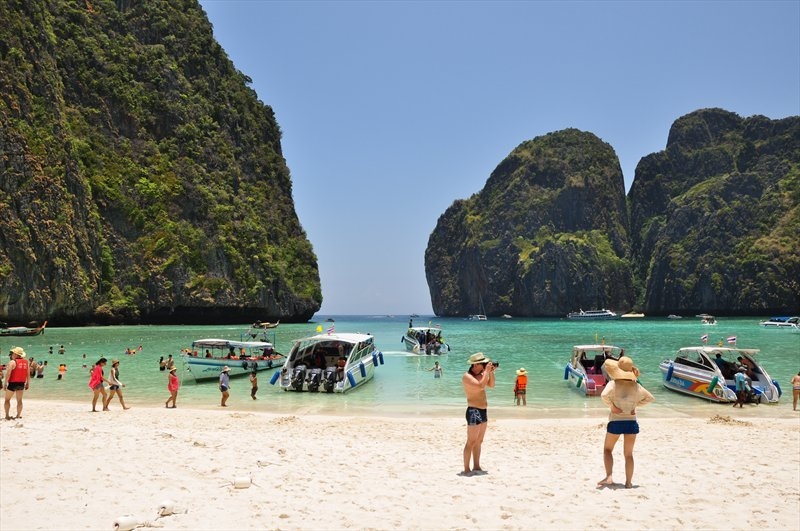 Бангкок, Сием Риеп, Рейли (2013)