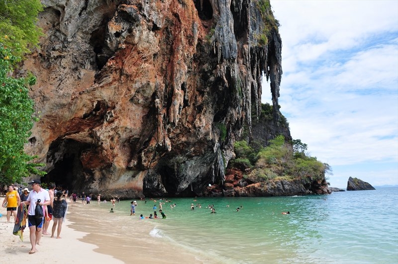 Бангкок, Сием Риеп, Рейли (2013)