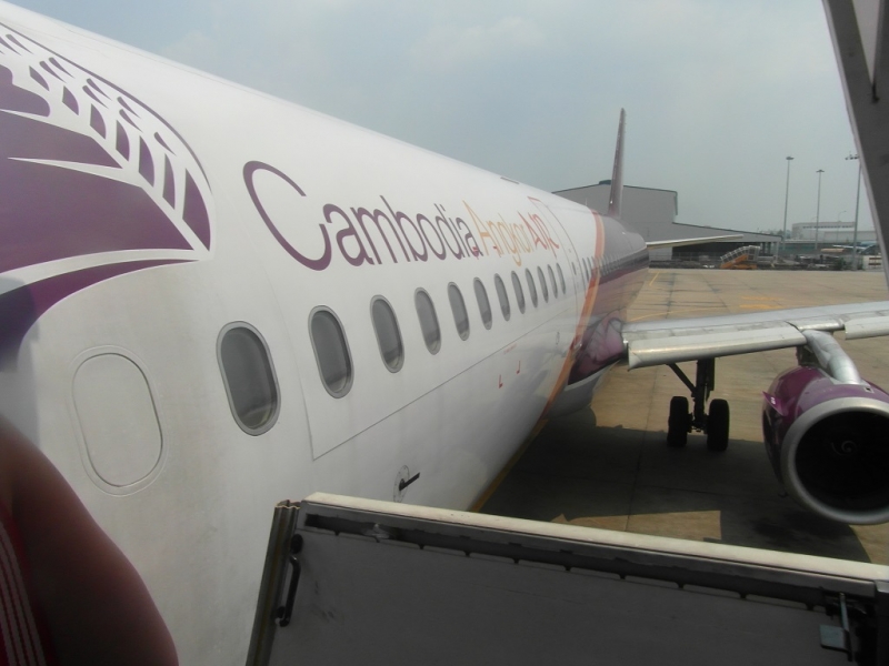 Небо, самолёт, стюардесса. Фото из путешествий - 2