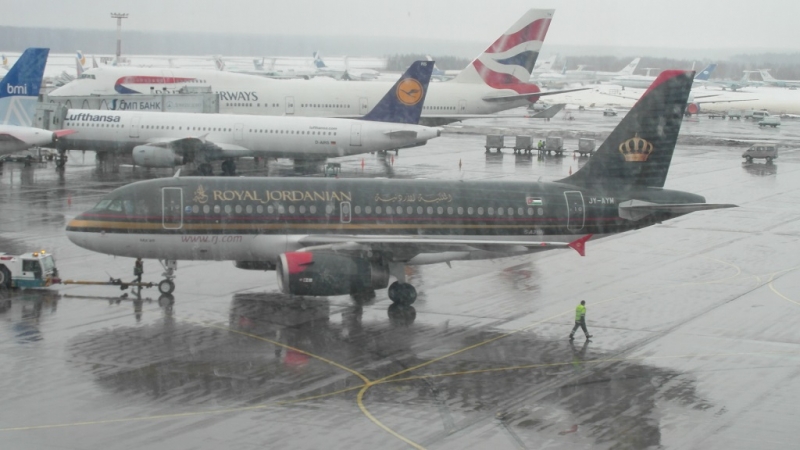 Небо, самолёт, стюардесса. Фото из путешествий - 2