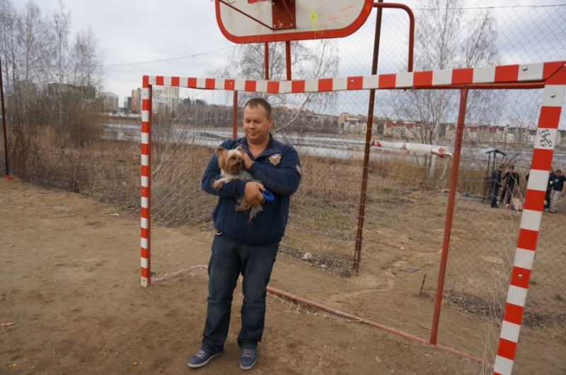 А в Е-бурге Мир! Труд! Май! Беседки! пиво! шашлыки! 01.05.14