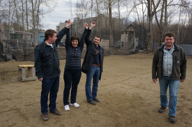 А в Е-бурге Мир! Труд! Май! Беседки! пиво! шашлыки! 01.05.14