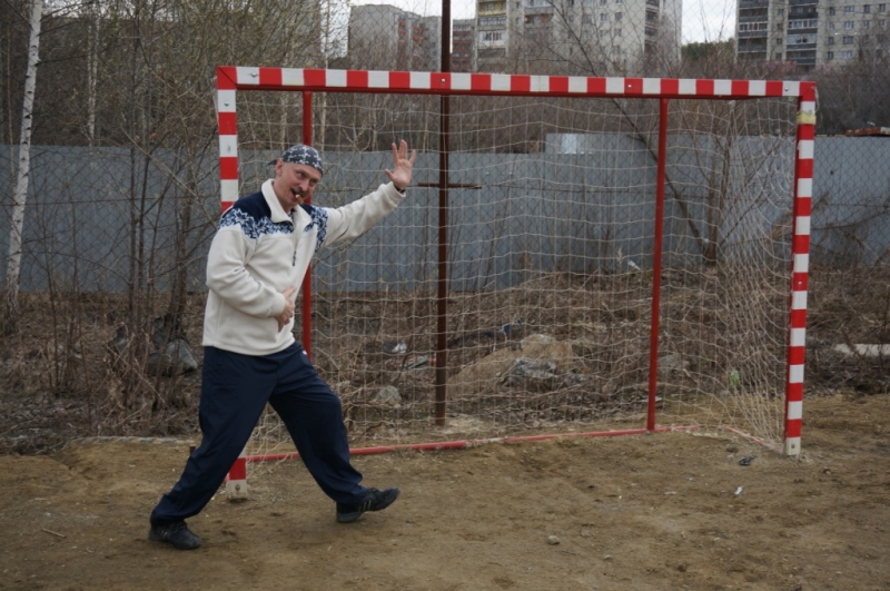 А в Е-бурге Мир! Труд! Май! Беседки! пиво! шашлыки! 01.05.14