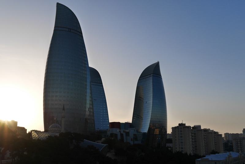 Баку Азербайджан отзыв. Достопримечательности Баку, черная икра, Бриллиантовая рука