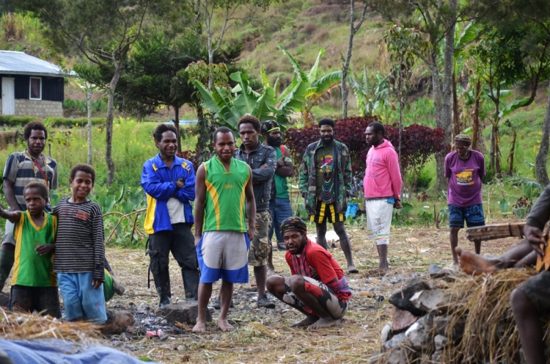 Там за зелёными холмами аборигенов странный вид. Зап. Папуа, Тимор, Флорес, Комодо. 2013