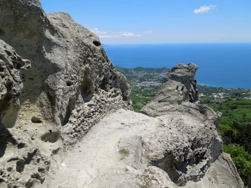 2014, май. Искья (+Прочида). Попытки треккинга плюс пара музеев.