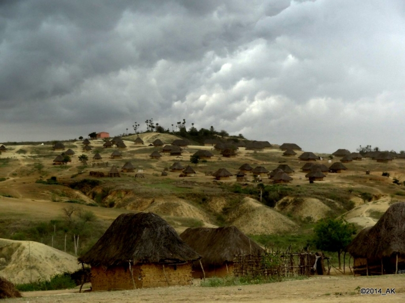 Ангола племена. Ангола деревня. Древняя Ангола. Ангола жилье.